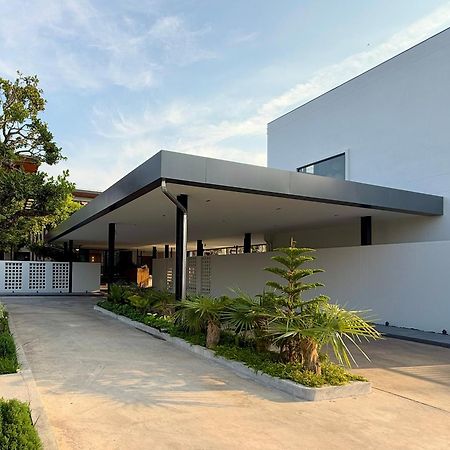 The Rest Hotel - ประจวบ Prachuap Khiri Khan Dış mekan fotoğraf